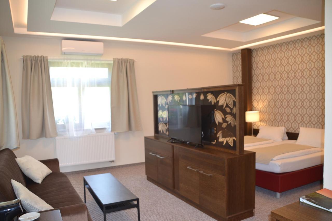 Wellness Hotel Svachovka Mírkovice Eksteriør billede